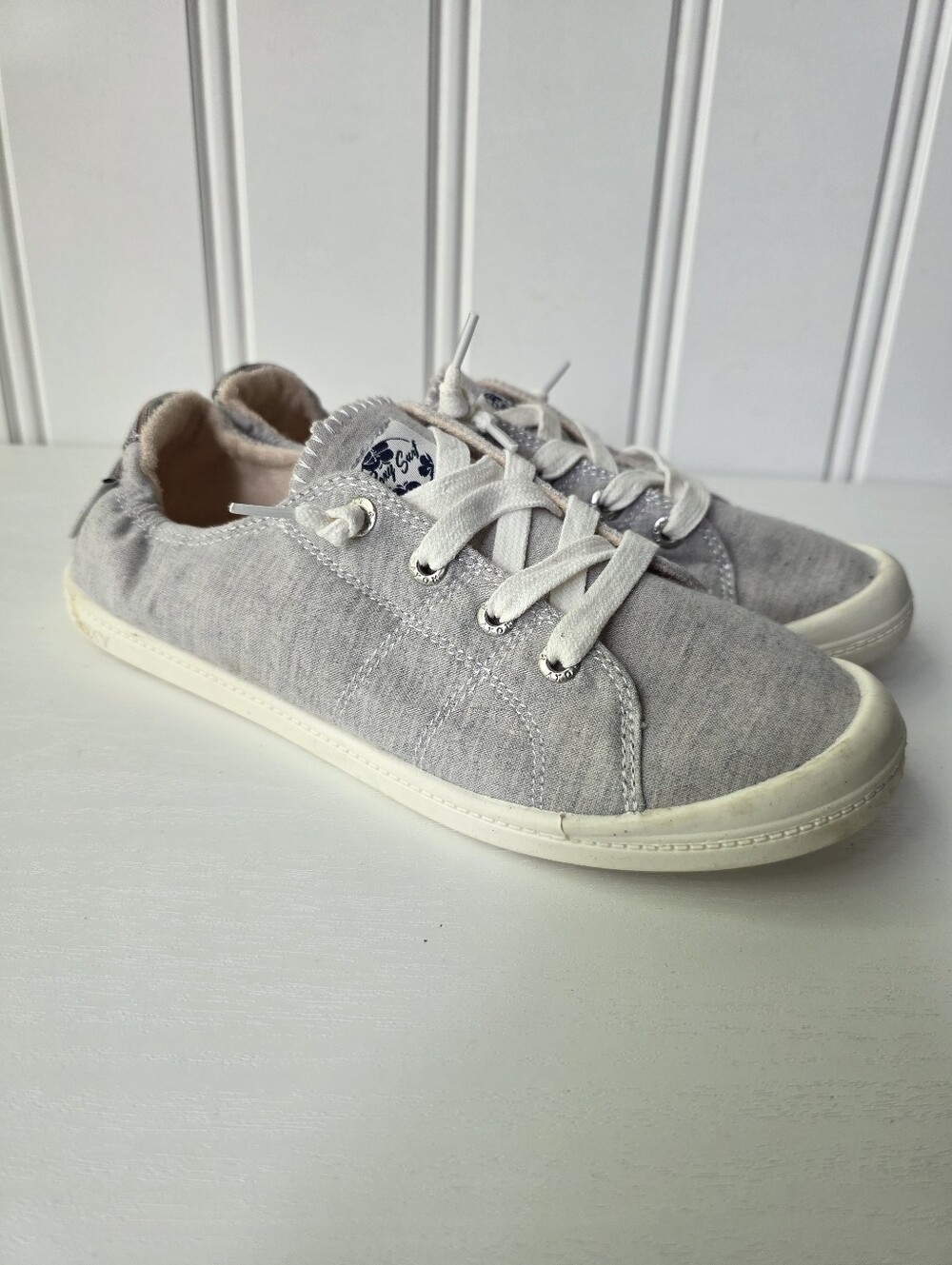 Roxy Rory Bayshore Canvas Slip On Sneakers Lightweight Grey Cream Size 8.5